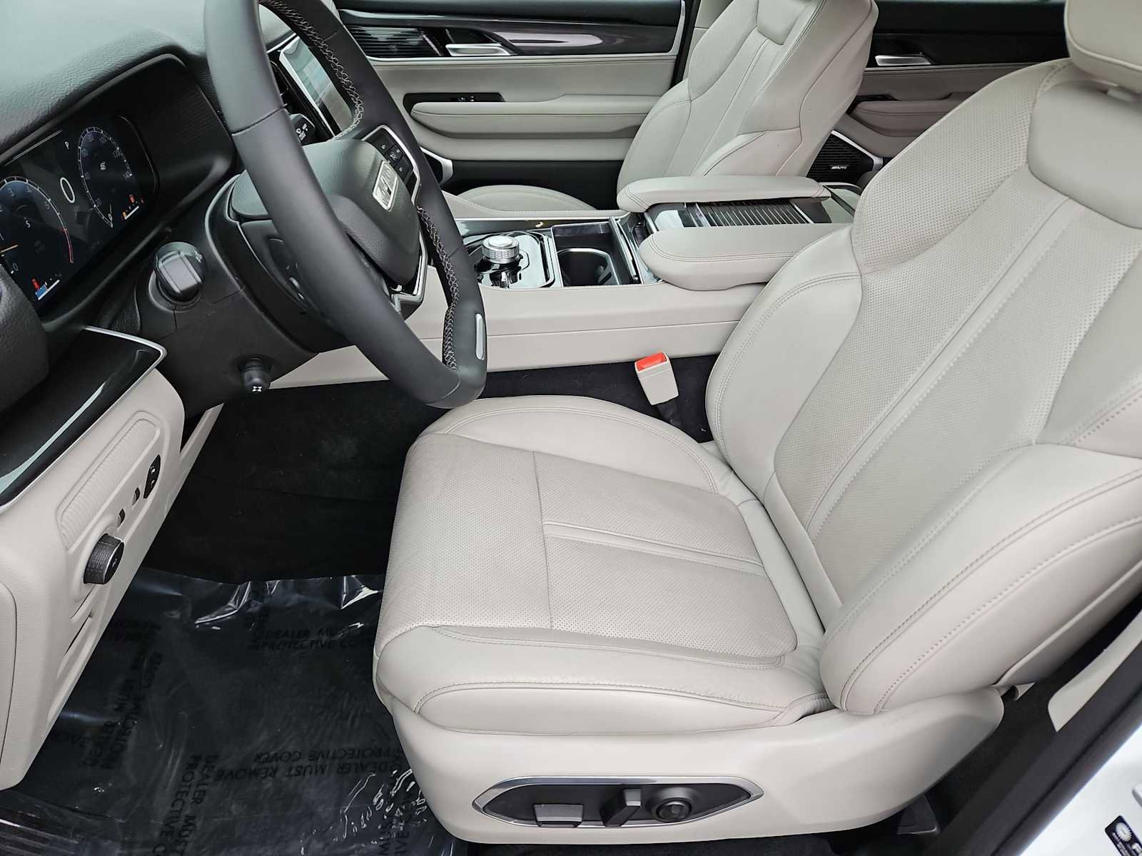 Used 2022 Jeep Wagoneer Series I image 16