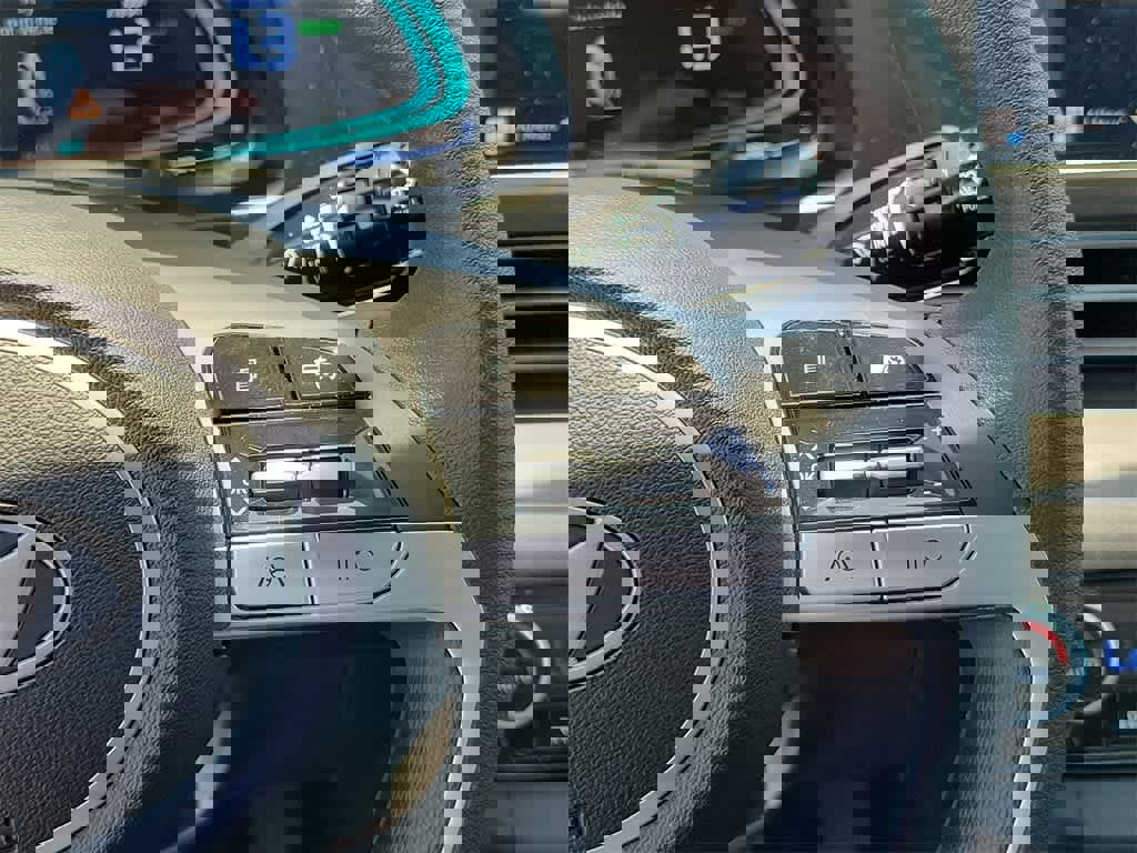 New 2025 Hyundai Elantra Blue image 22