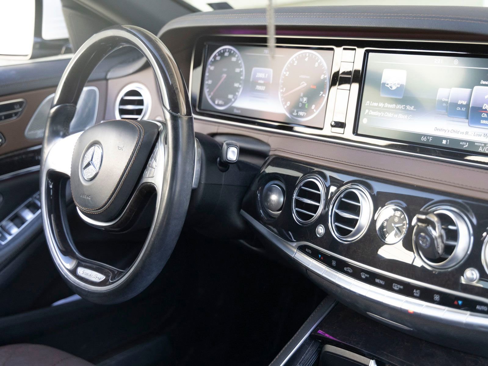 Used 2017 Mercedes-Benz S 550 Sedan image 29