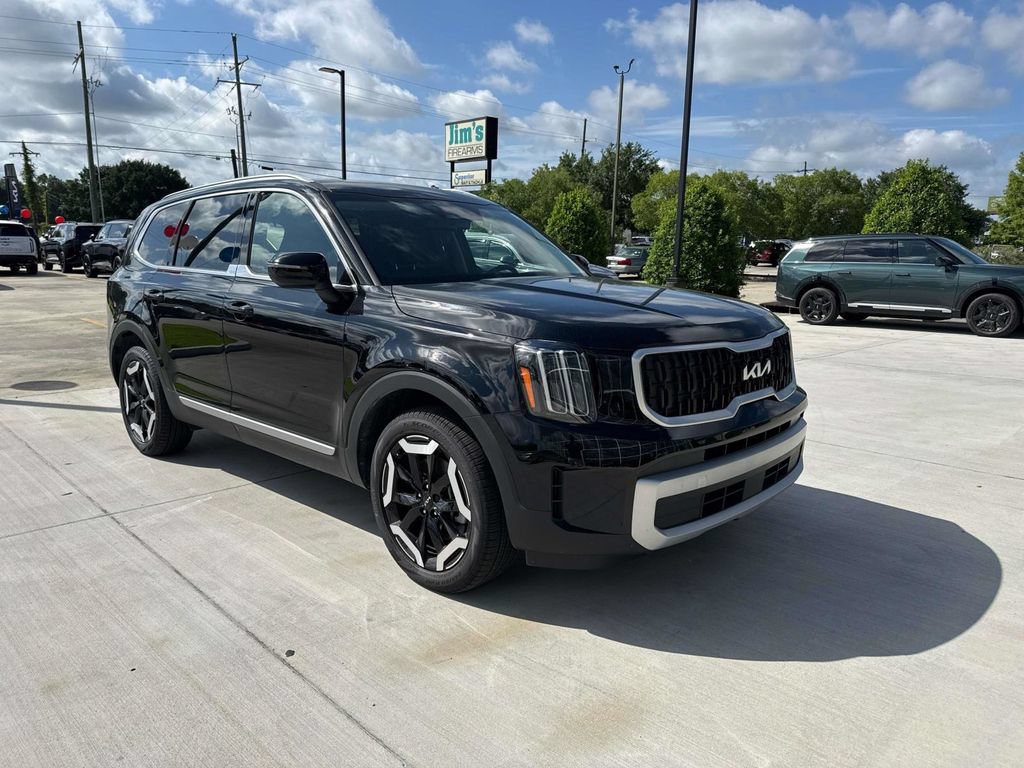 New 2025 Kia Telluride EX w/ EX Captain's Chair Package