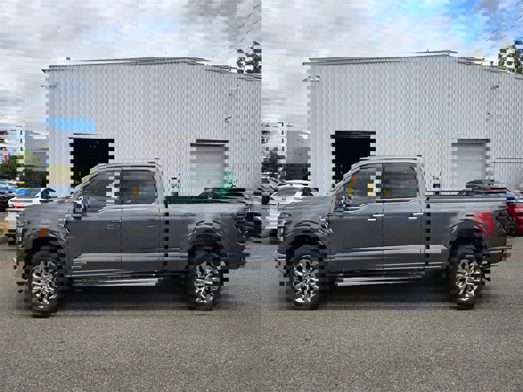 New 2025 Ford F150 Lariat w/ Equipment Group 502A High image 8