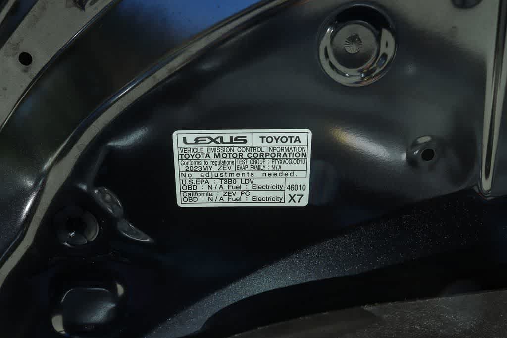 Used 2023 Lexus RZ 450e Premium w/ Technology Package AWD/4WD image 27
