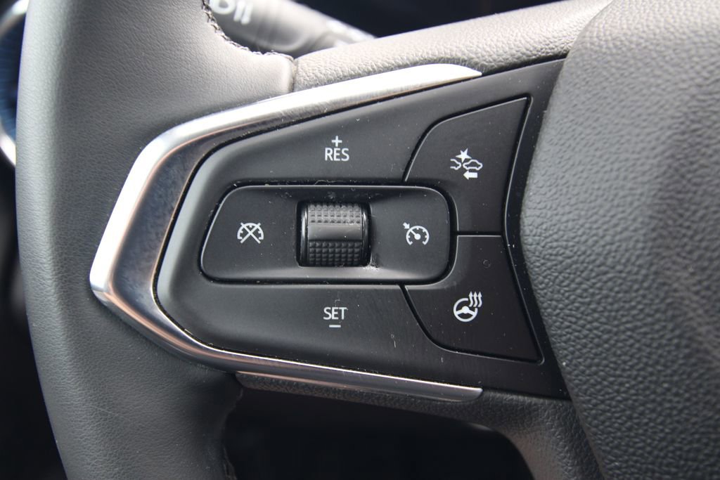 Used 2024 Chevrolet Trax LT w/ Driver Confidence Package FWD image 21