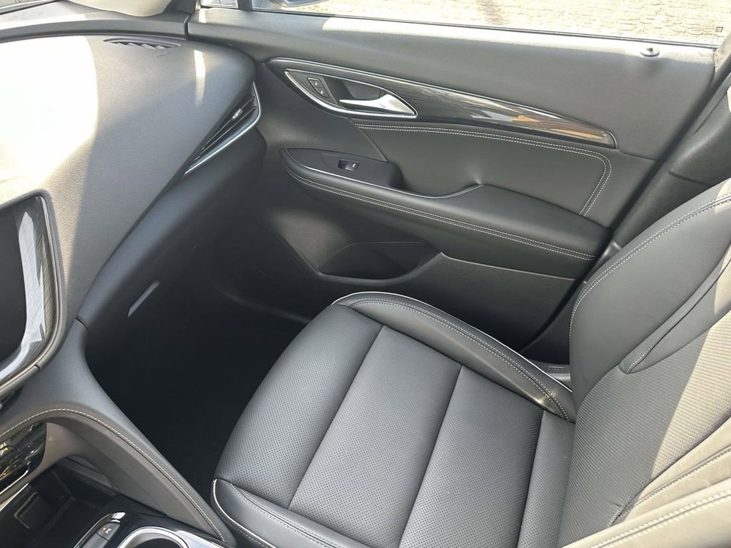 Certified 2023 Buick Envision Essence image 31