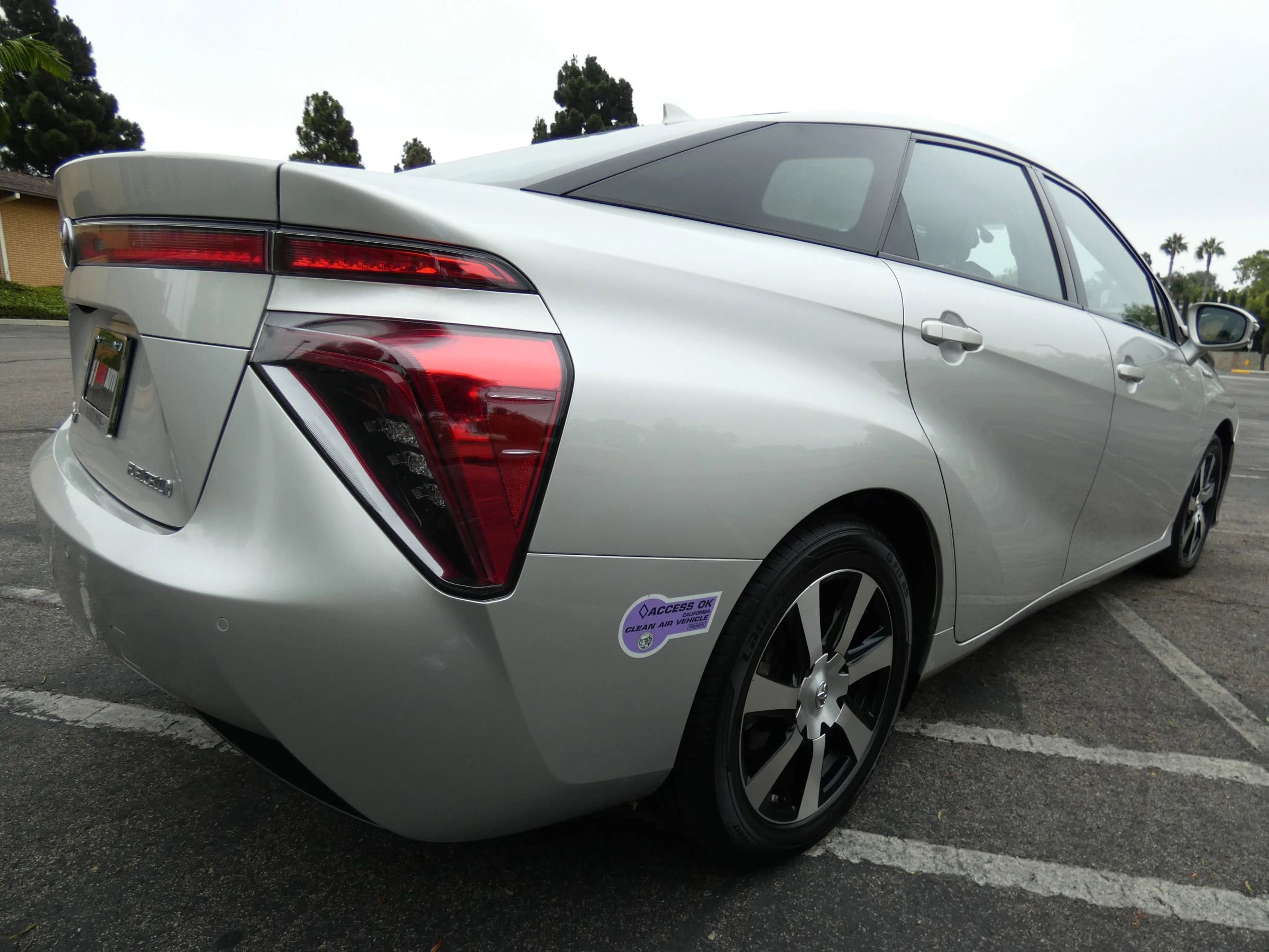 Used 2019 Toyota Mirai image 7