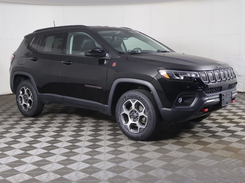 Used 2022 Jeep Compass Trailhawk w/ Trailhawk Convenience Group AWD/4WD image 43