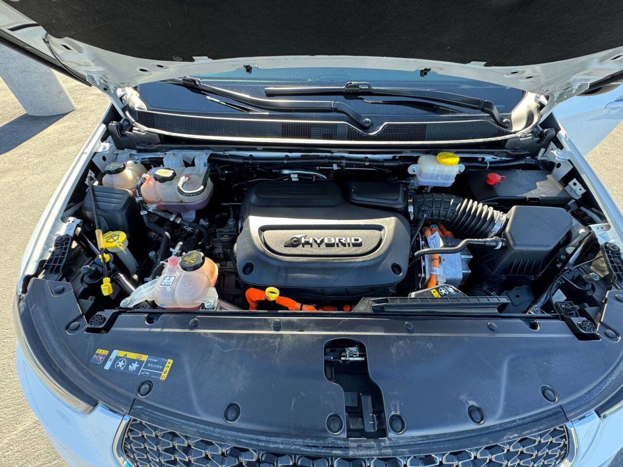 Used 2024 Chrysler Pacifica Limited image 41