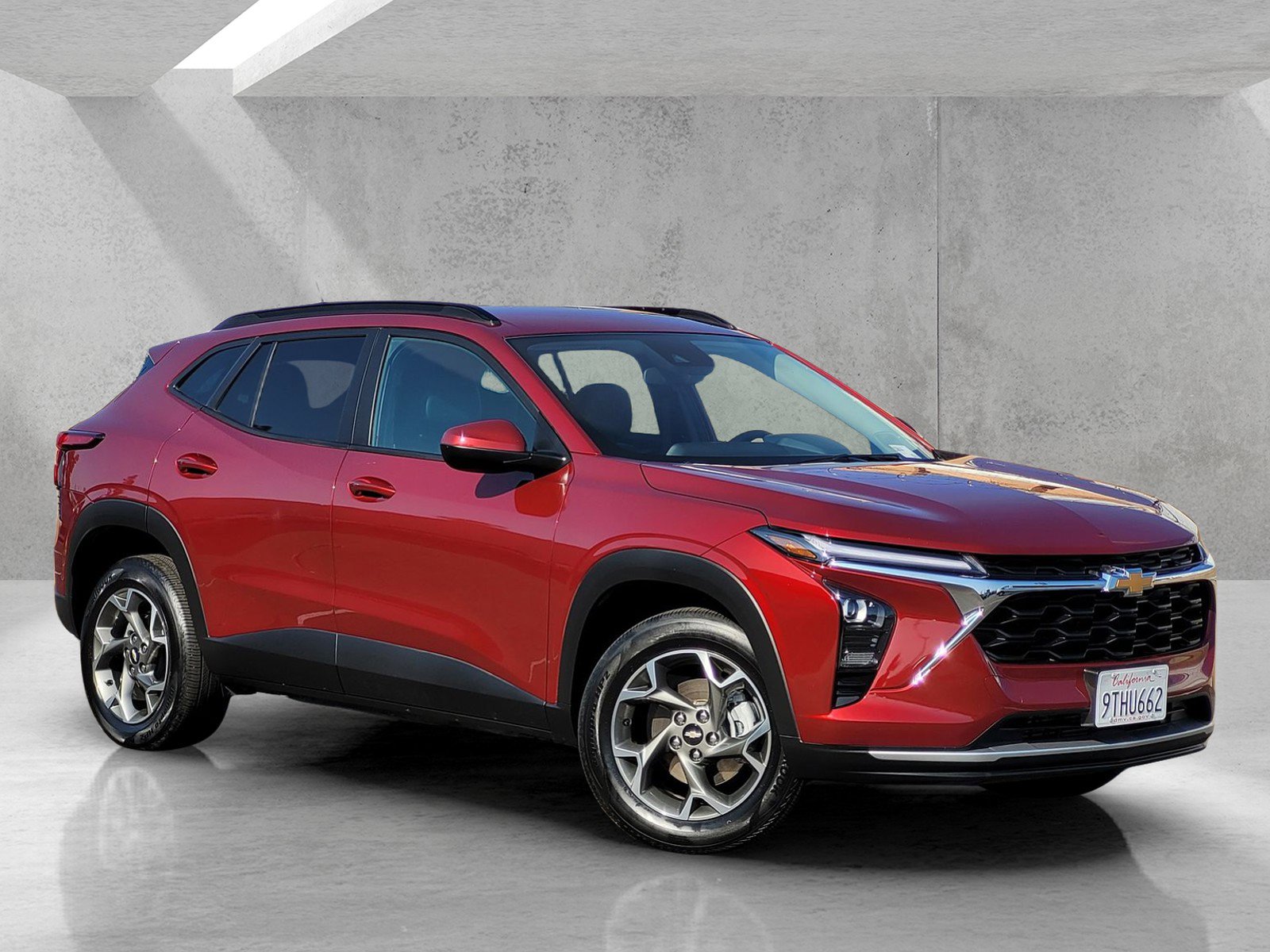 Used 2025 Chevrolet Trax LT w/ LT Convenience Package image 1