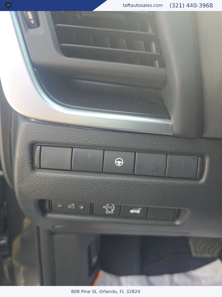 Used 2026 Nissan Rogue SV FWD image 19