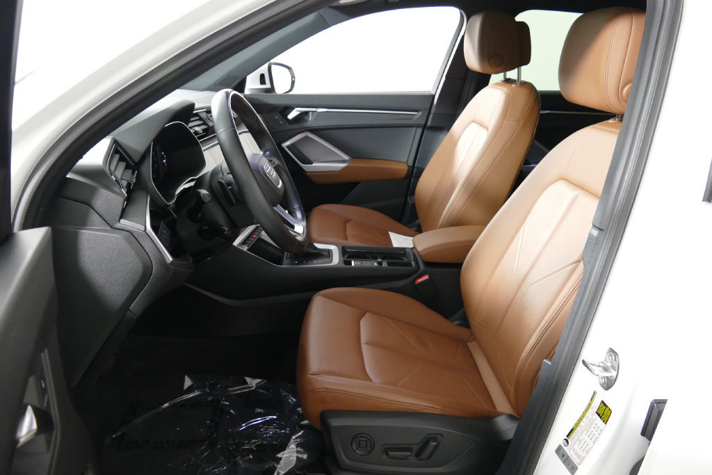 Used 2023 Audi Q3 2.0T Premium w/ Convenience Package AWD/4WD image 9