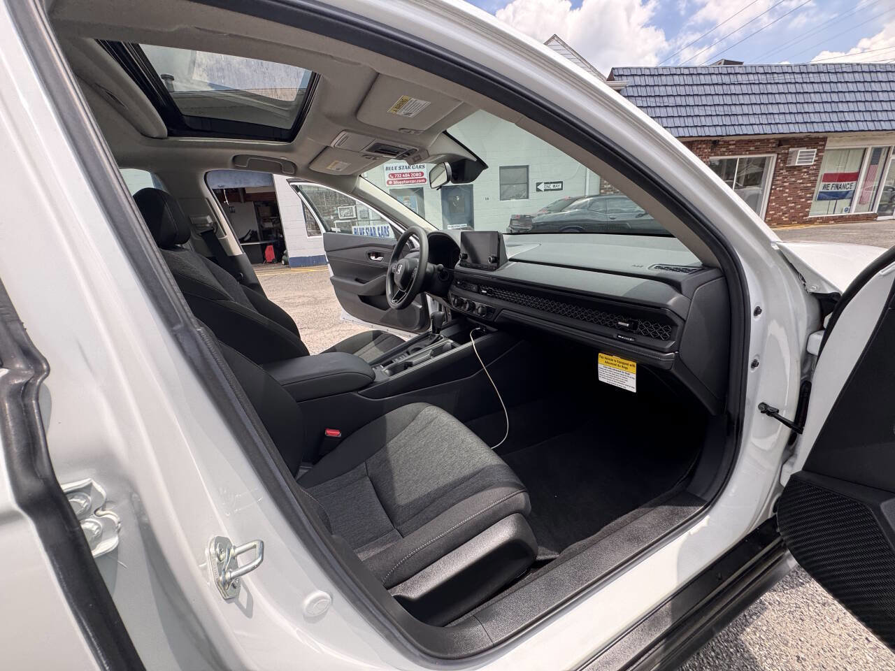 Used 2025 Honda Accord SE image 43