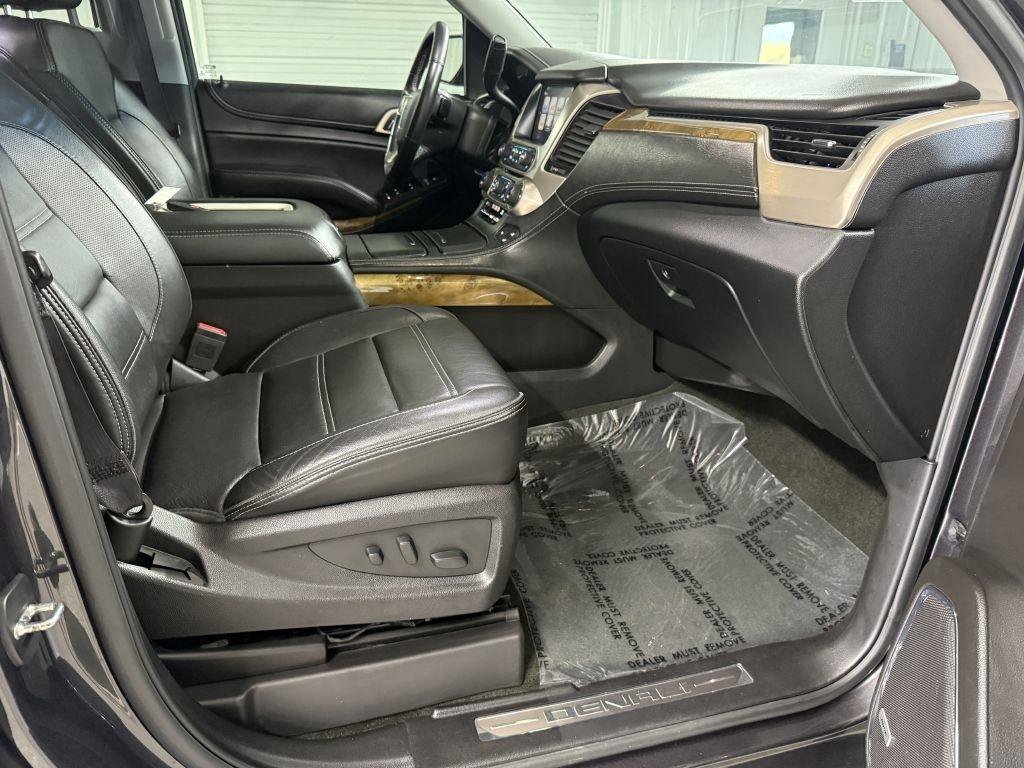 Used 2017 GMC Yukon XL Denali w/ Open Road Package image 44