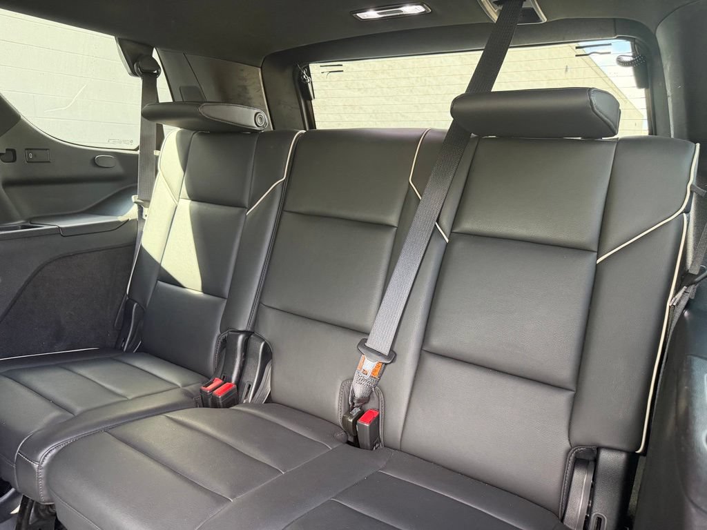 Used 2023 Cadillac Escalade Premium Luxury AWD/4WD image 28