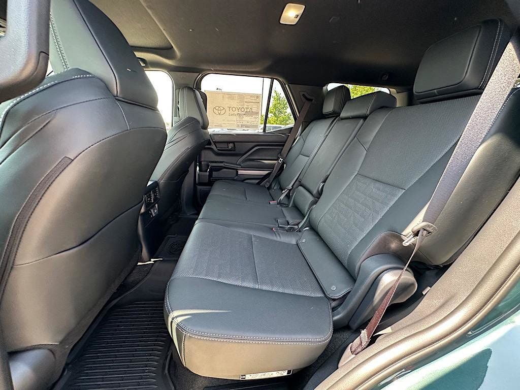 New 2026 Toyota 4Runner TRD Off-Road Premium AWD/4WD image 10