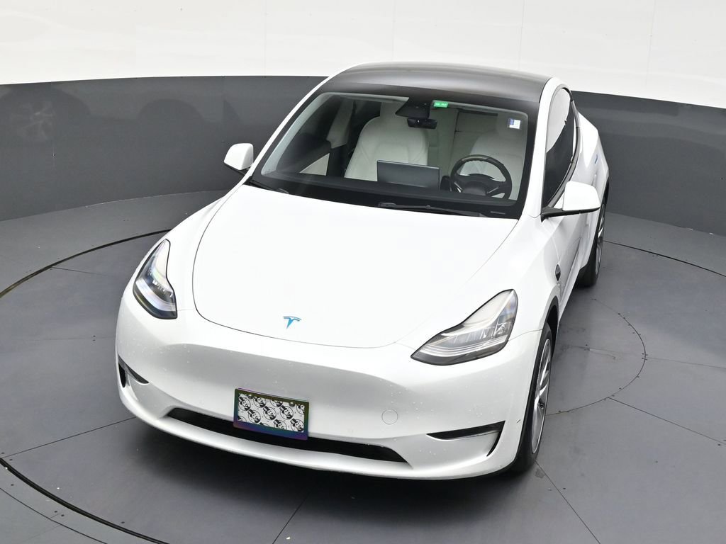 Used 2022 Tesla Model Y Long Range image 19