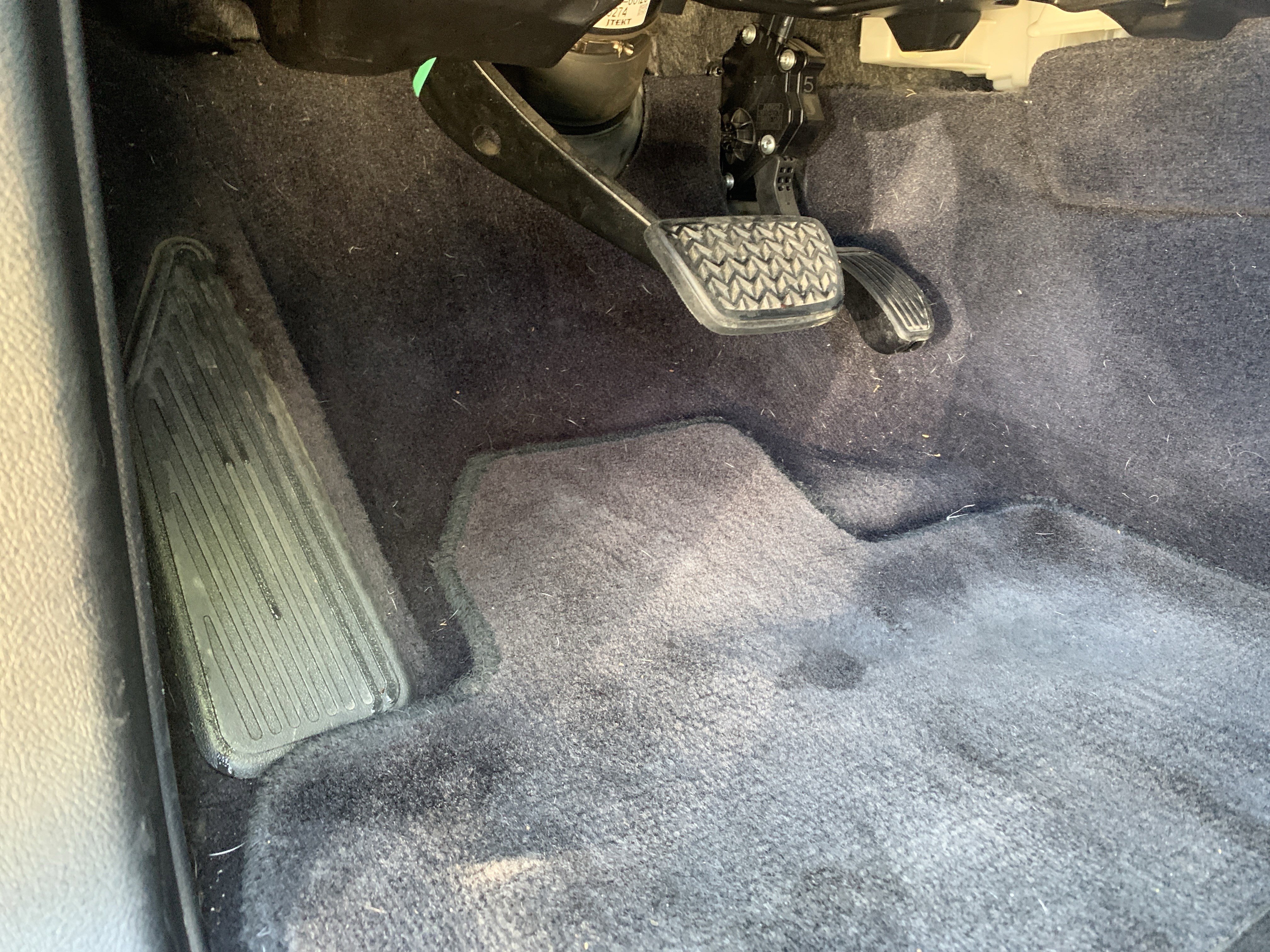 Used 2018 Lexus LX 570 4WD w/ Luxury Package image 17