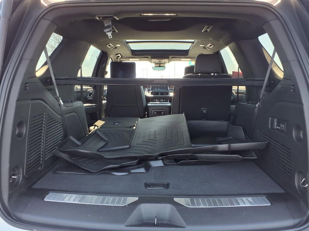Used 2023 Chevrolet Tahoe High Country w/ Advanced Technology Package AWD/4WD image 31