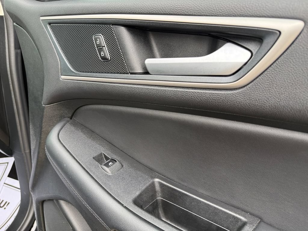Used 2024 Ford Edge SEL AWD/4WD image 40