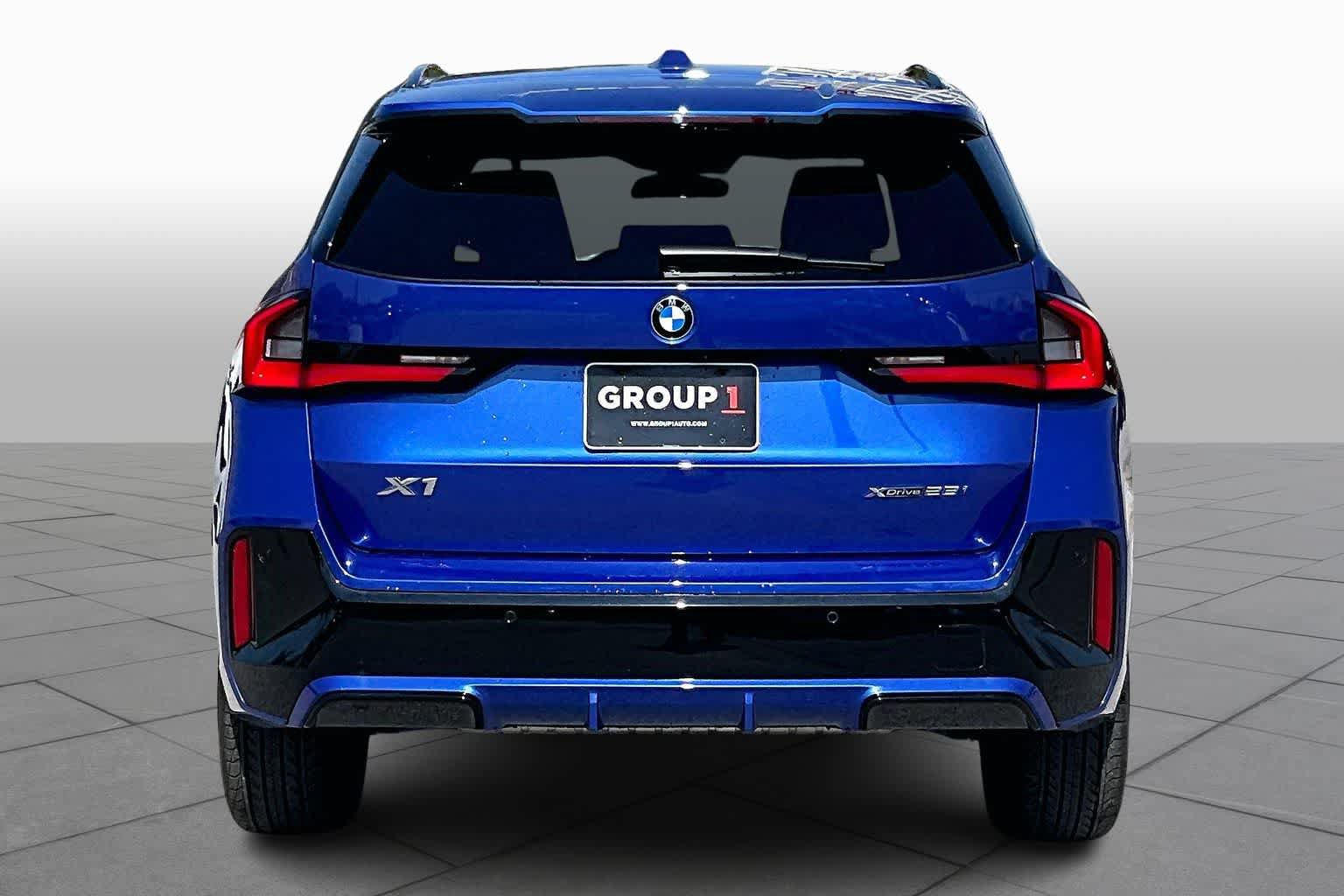 Used 2025 BMW X1 xDrive28i w/ Premium Package AWD/4WD image 4