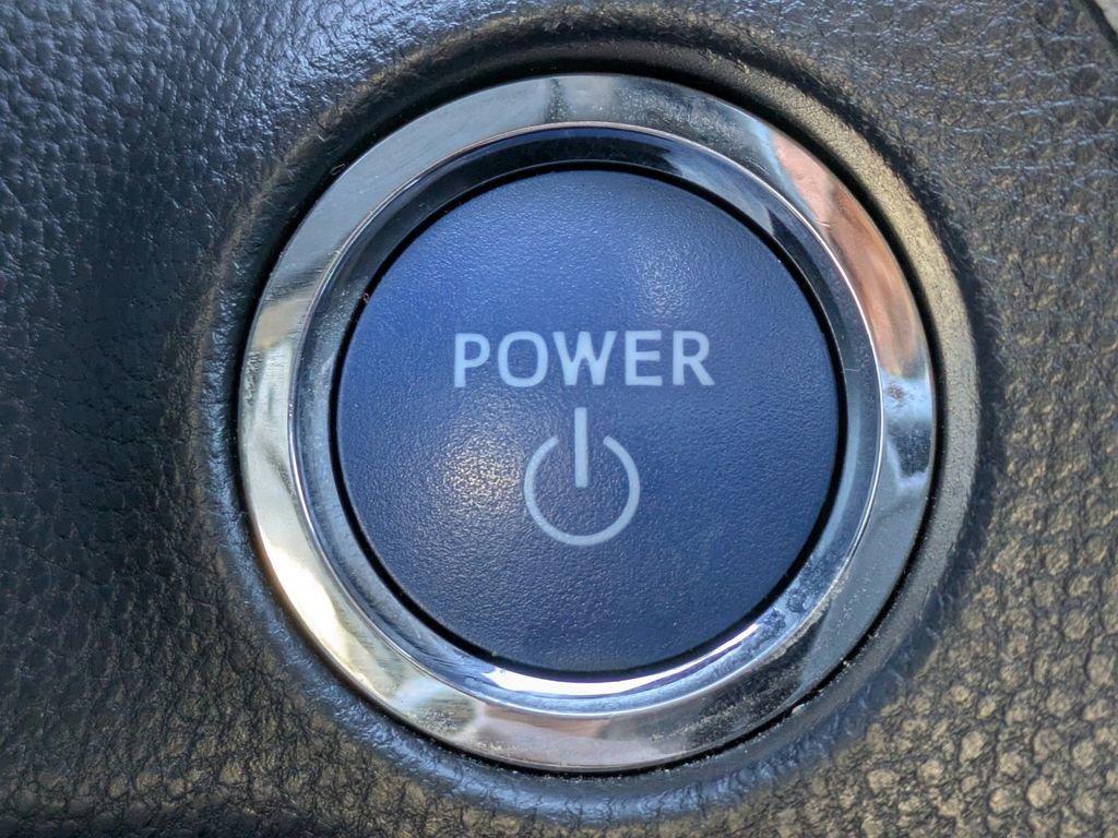 Used 2022 Toyota RAV4 XLE w/ Convenience Package image 28