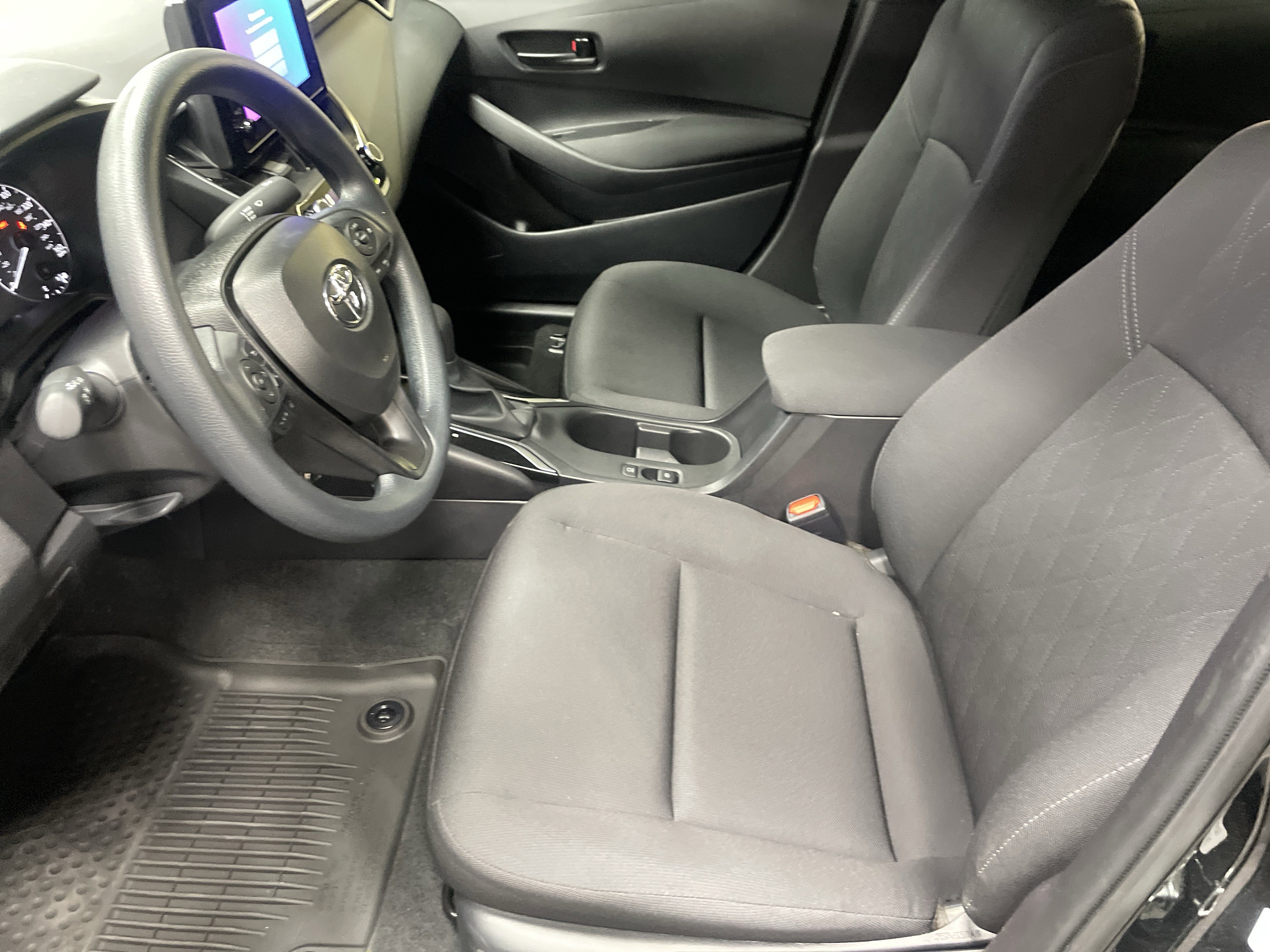 Used 2025 Toyota Corolla LE image 16