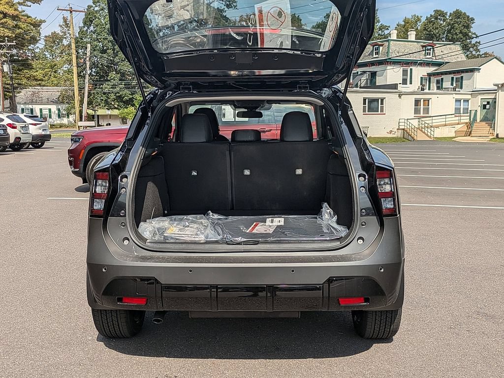 New 2025 Nissan Kicks SR w/ SR Premium Package AWD/4WD image 21