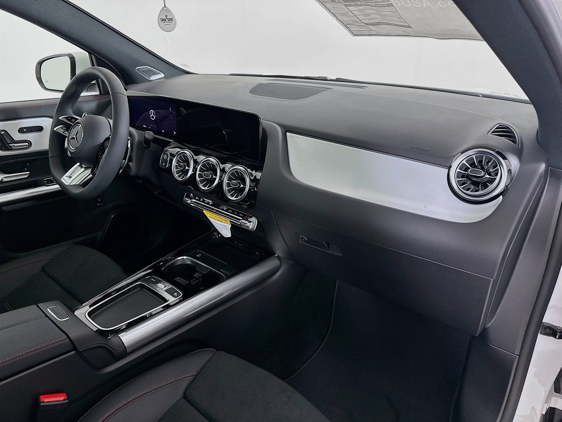 New 2026 Mercedes-Benz GLA 35 AMG 4MATIC image 30