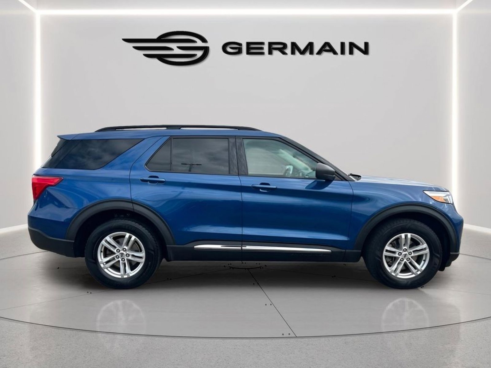 Used 2021 Ford Explorer XLT AWD/4WD image 9