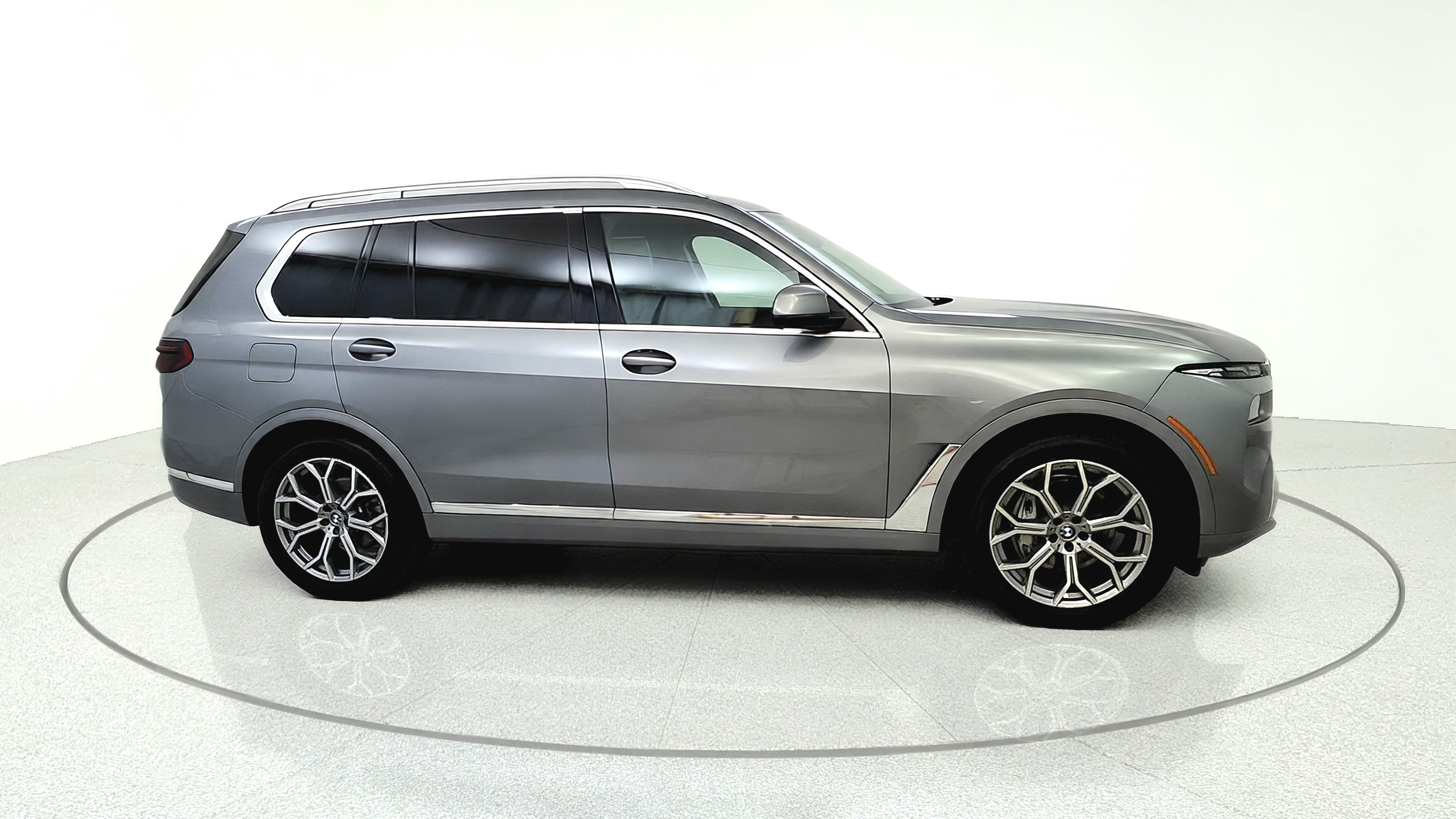 Used 2025 BMW X7 xDrive40i AWD/4WD image 8