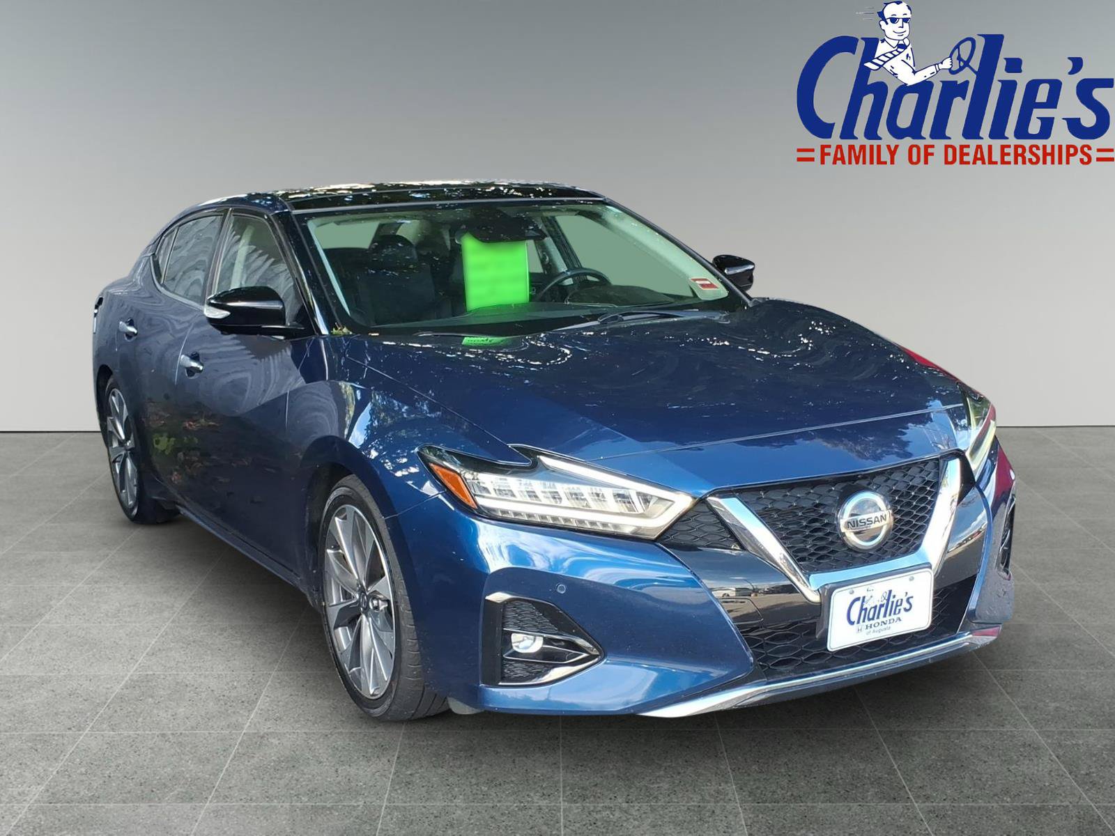 Used 2022 Nissan Maxima Platinum w/ Sport Mat Group FWD image 3