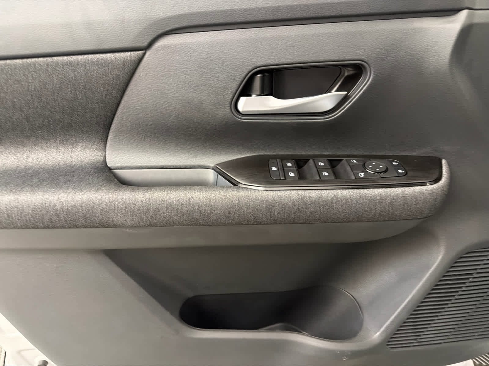 New 2026 Nissan Kicks SV w/ Cold Weather Package FWD image 22