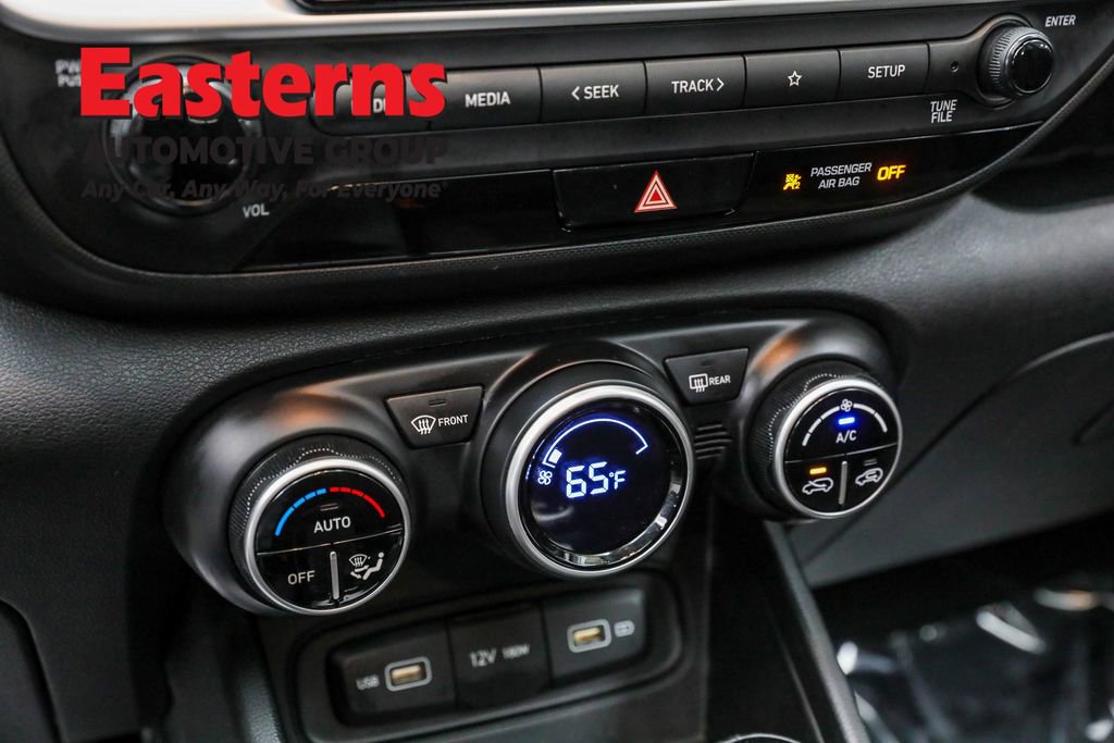 Used 2022 Hyundai Venue SEL image 34