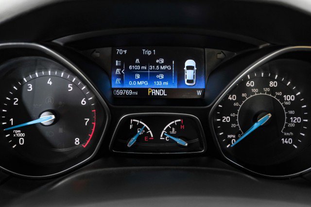 Used 2018 Ford Focus SE w/ SE Appearance Package image 17