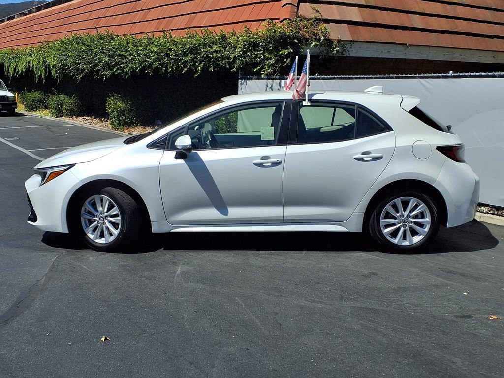 Certified 2024 Toyota Corolla SE FWD image 3