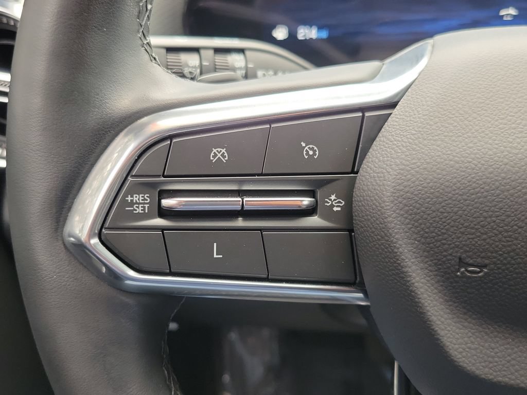 Used 2025 Chevrolet Equinox LT w/ Safety and Technology Package FWD image 18