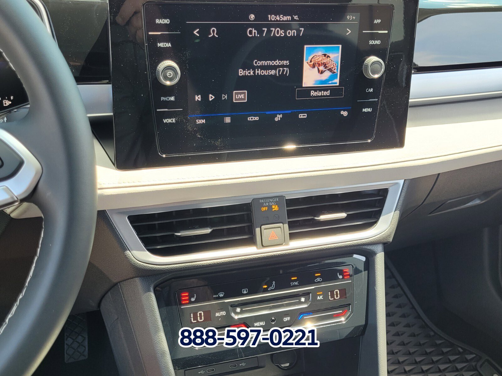 New 2025 Volkswagen Taos SE image 11