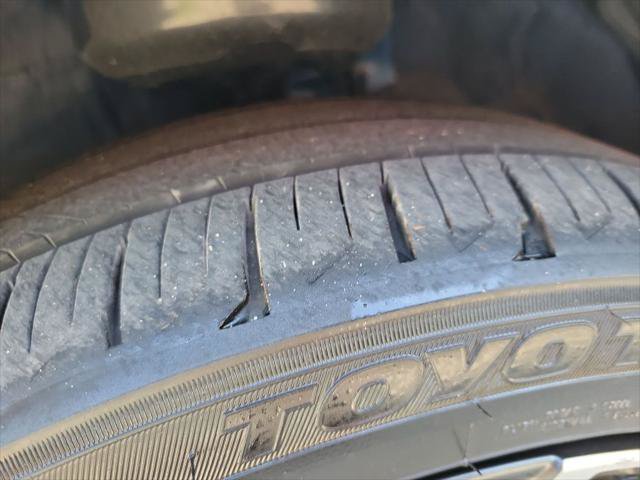 Certified 2026 Toyota Prius XLE FWD image 30