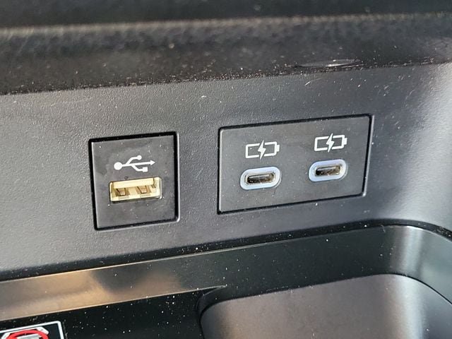 Used 2025 Toyota Camry SE FWD image 26