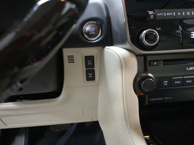 Used 2023 Lexus GX 460 Premium w/ Premium Package image 18