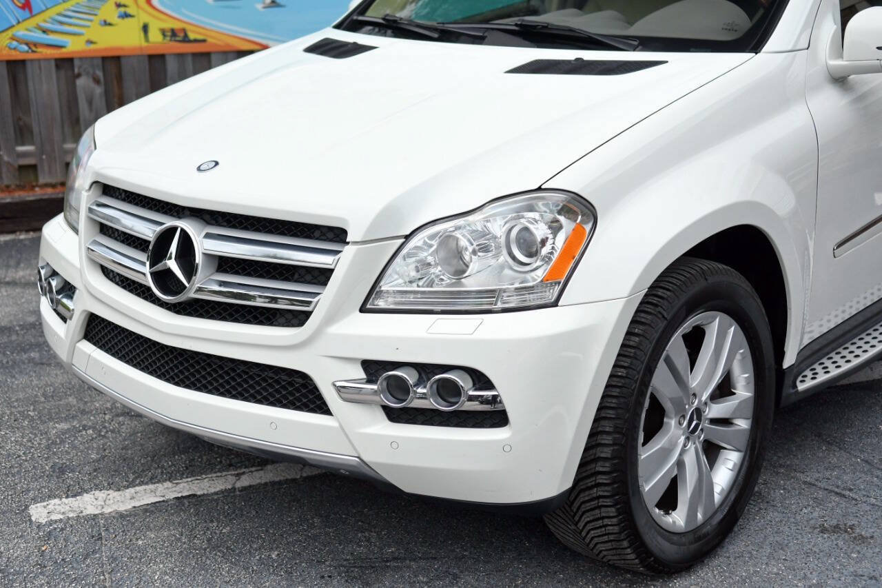 Used 2011 Mercedes-Benz GL 450 4MATIC image 4