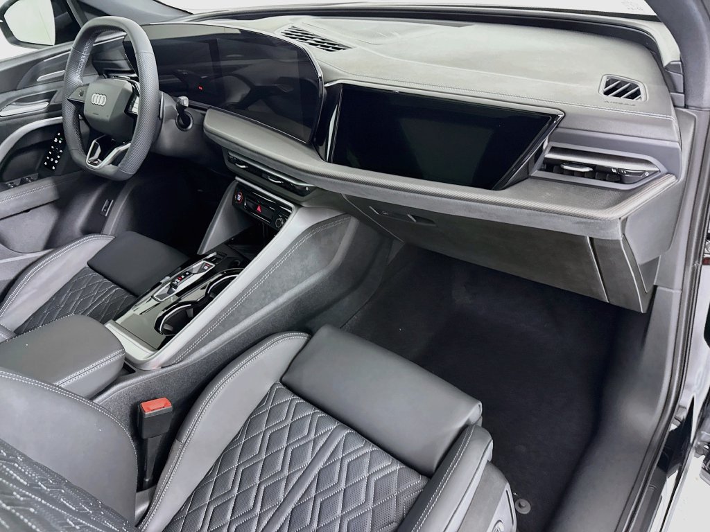 New 2026 Audi SQ5 Premium Plus AWD/4WD image 18