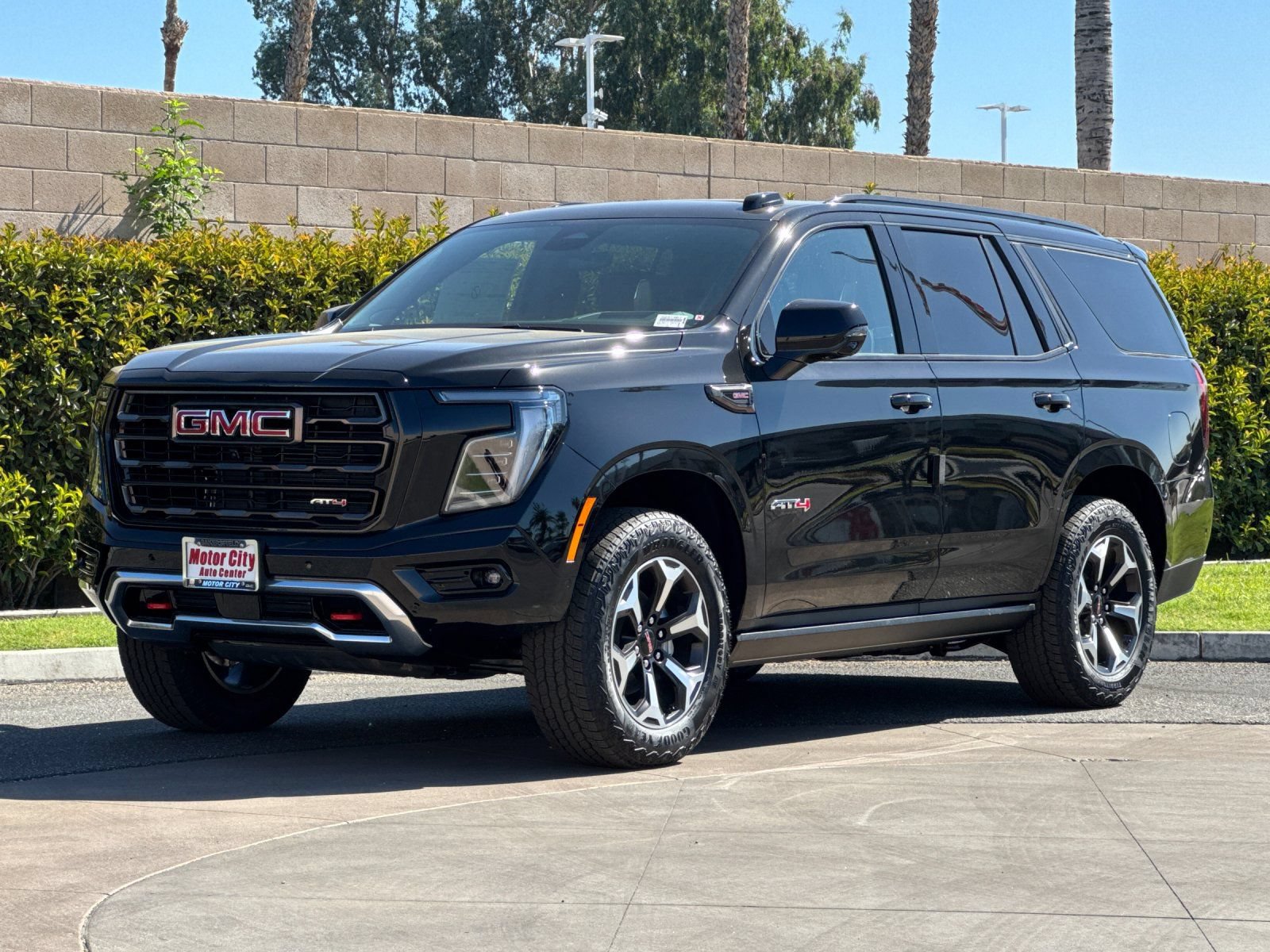 New 2026 GMC Yukon AT4 Ultimate AWD/4WD image 8