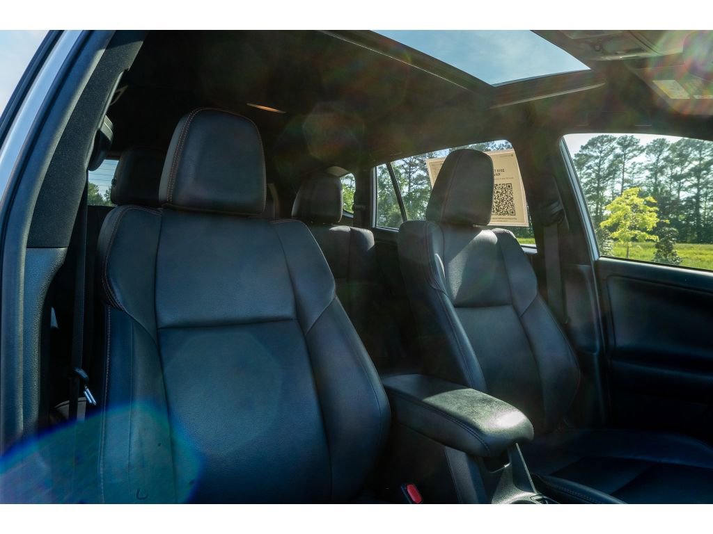 Used 2018 Toyota RAV4 SE w/ All Weather Liner Package image 20