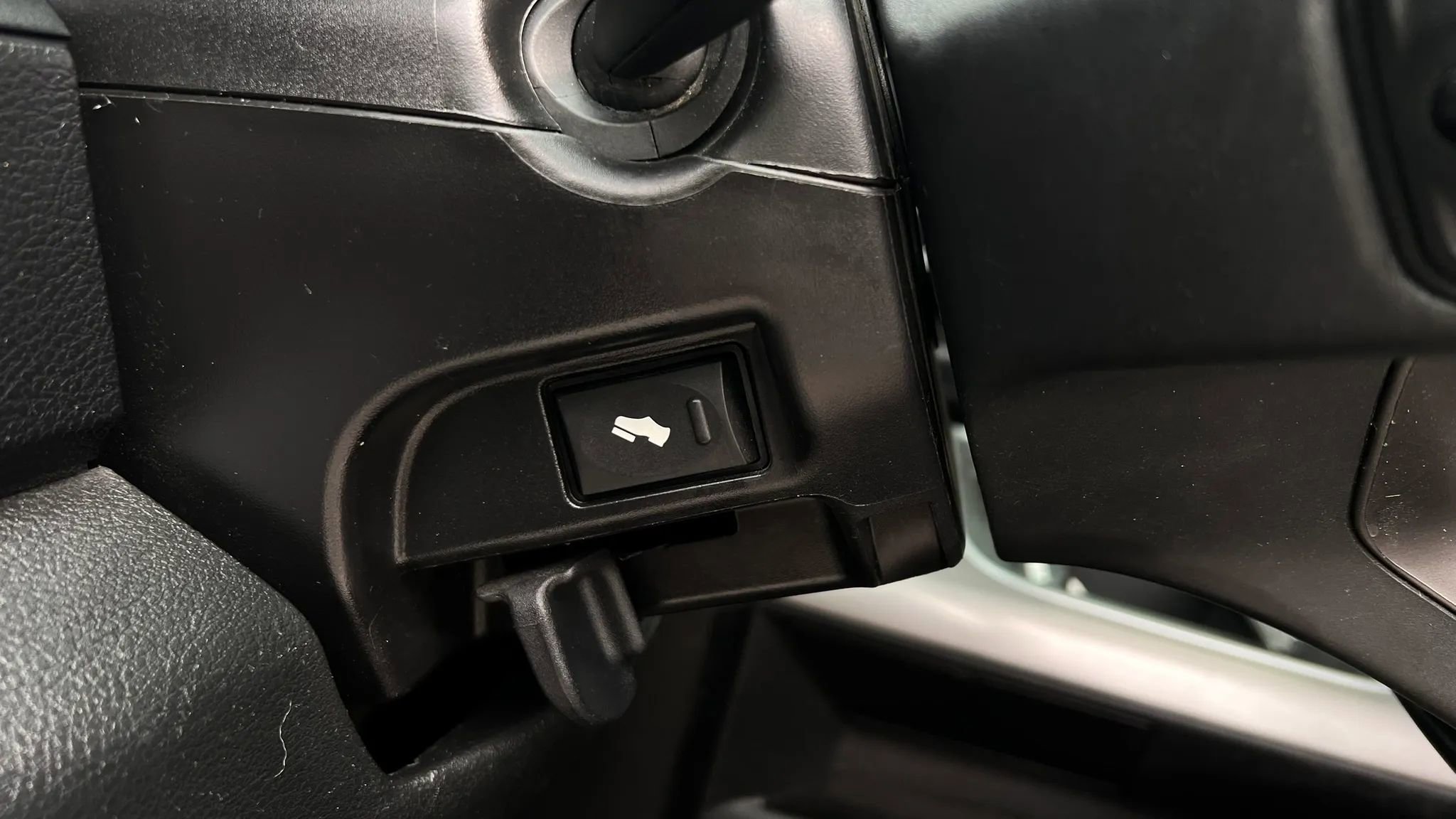 Used 2016 RAM 1500 Limited AWD/4WD image 18