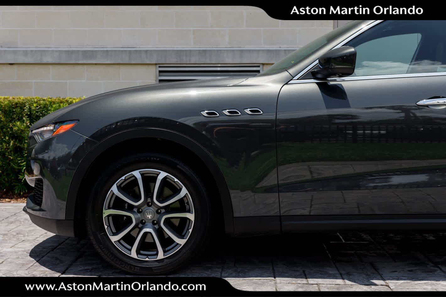 Used 2017 Maserati Levante AWD/4WD image 36