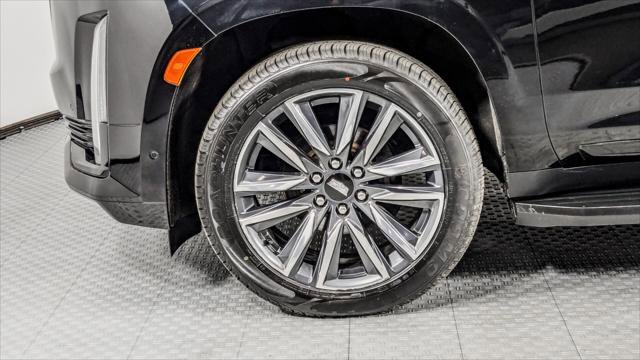 Used 2023 Cadillac Escalade ESV Sport AWD/4WD image 37