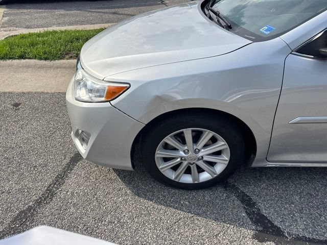 Used 2013 Toyota Camry XLE w/ Leather Pkg FWD image 3