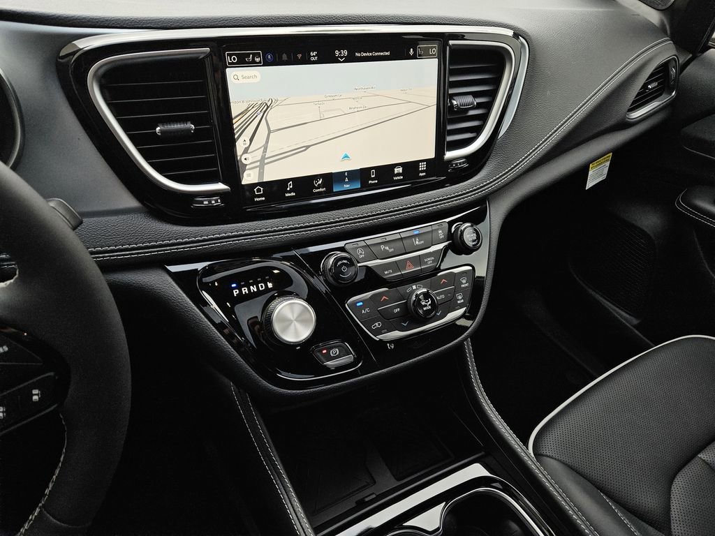 New 2026 Chrysler Pacifica Limited FWD image 19