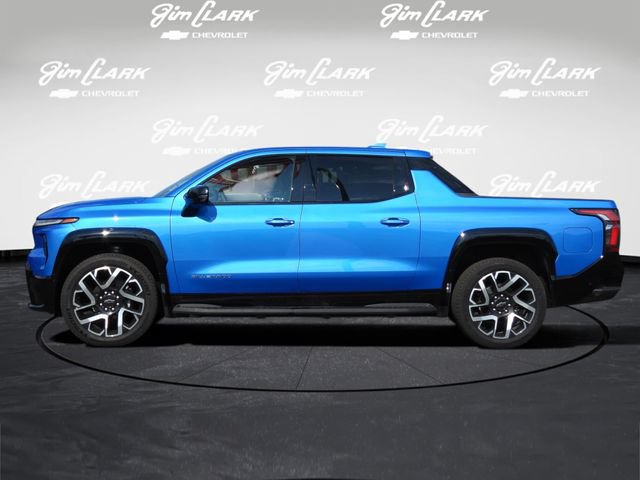 Used 2025 Chevrolet Silverado EV RST AWD/4WD image 33