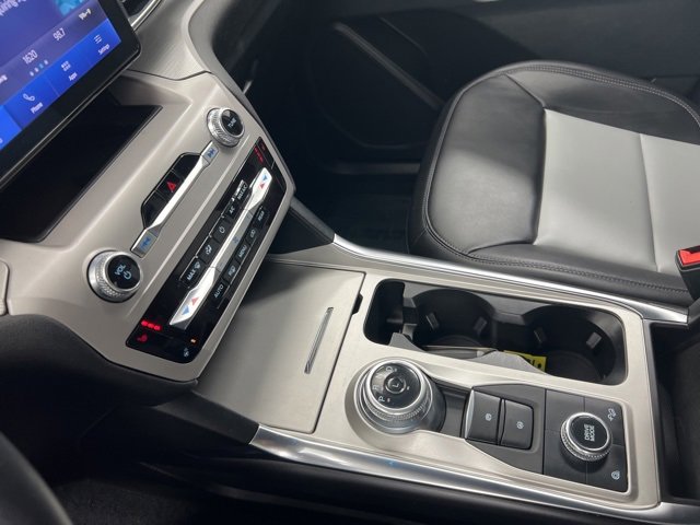 Used 2023 Ford Explorer XLT w/ Equipment Group 202A image 19
